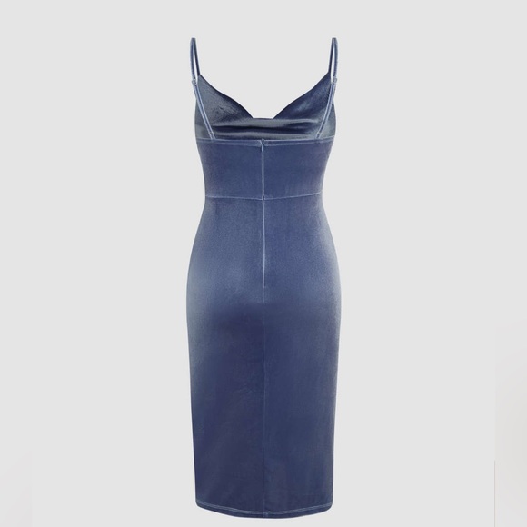 Velvet Sweetheart Ruched Midi Dress - Picture 4 of 4